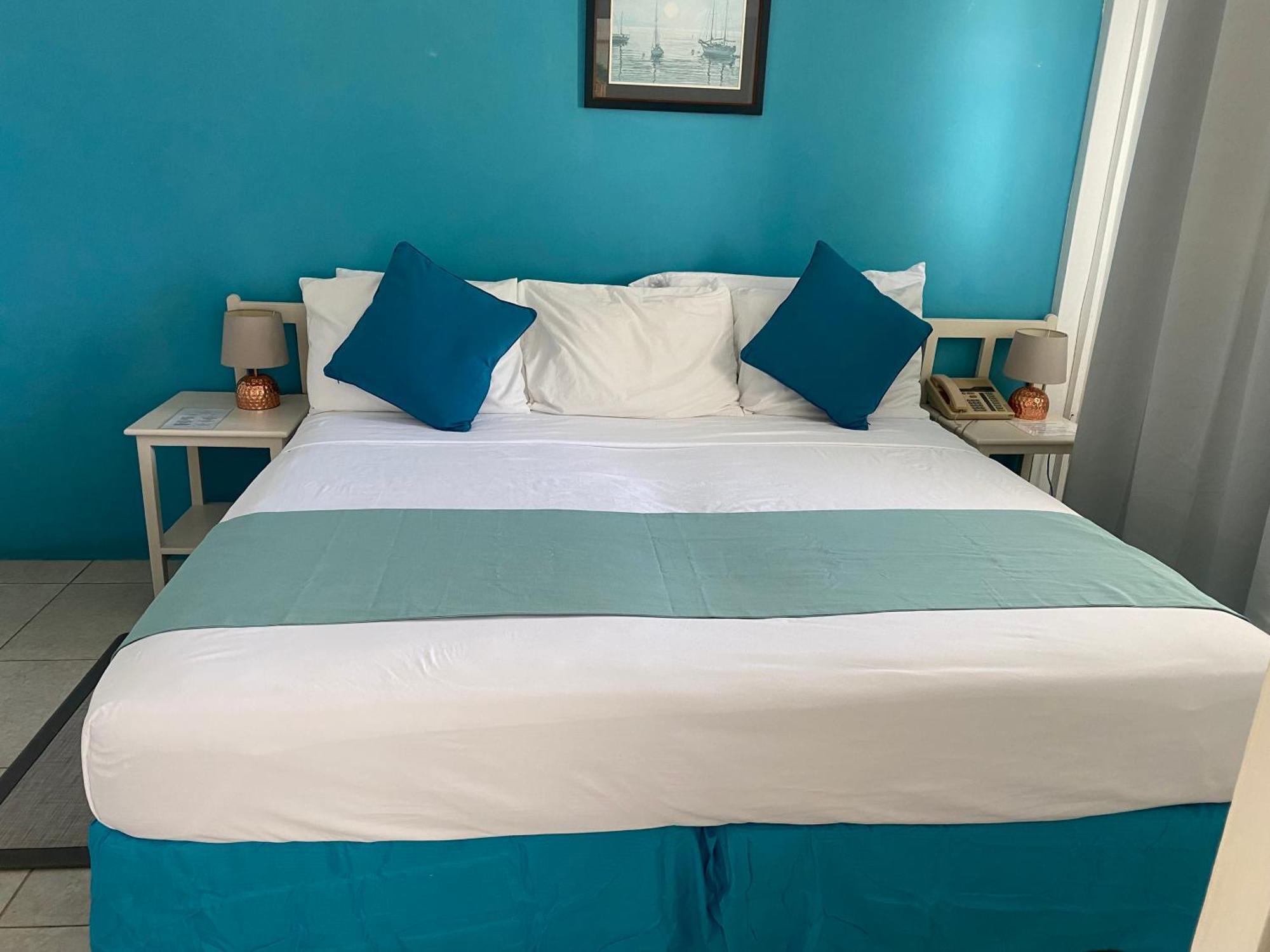 Melrose Beach Apartments Inc 布里奇敦 客房 照片