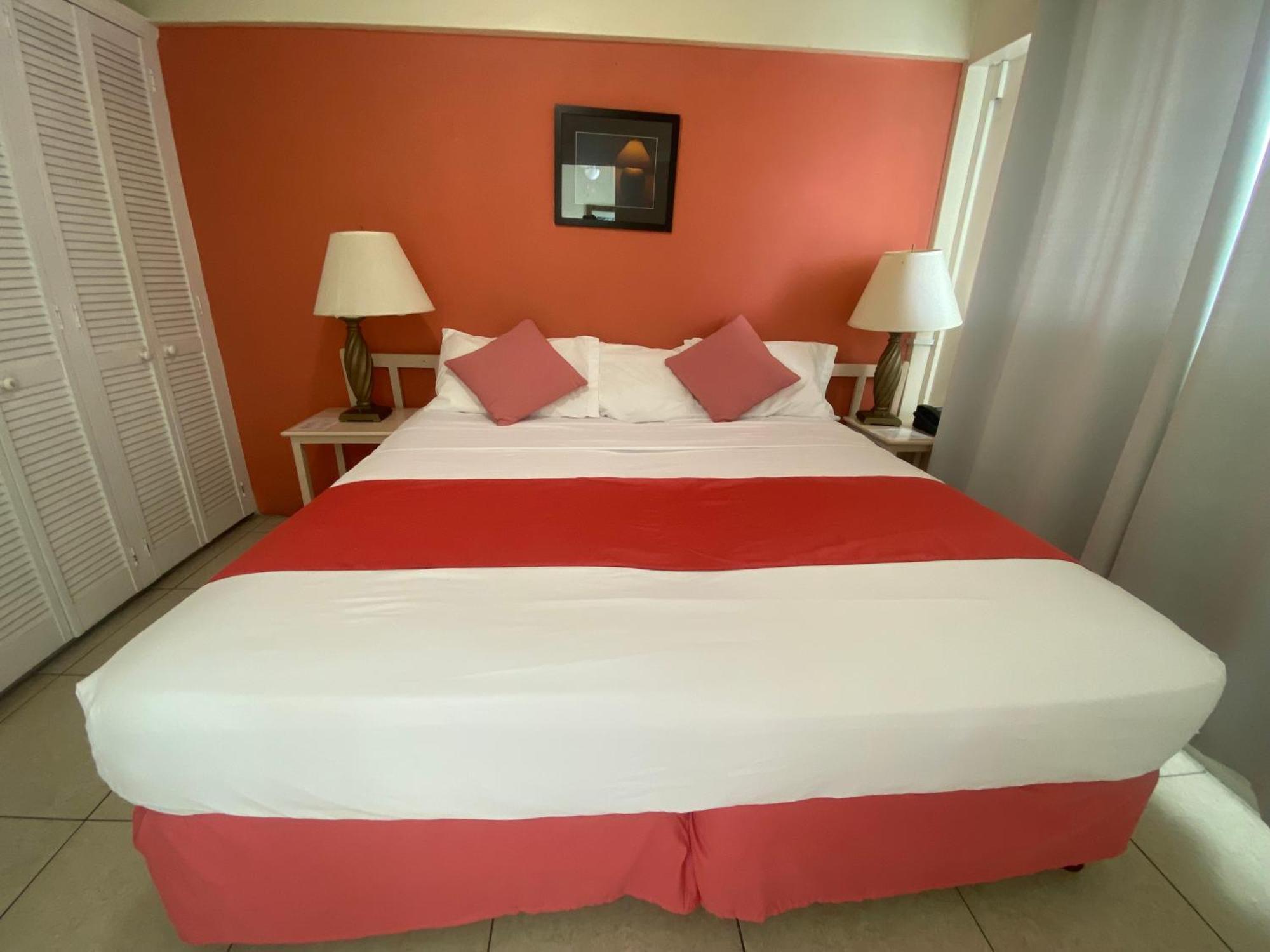 Melrose Beach Apartments Inc 布里奇敦 客房 照片