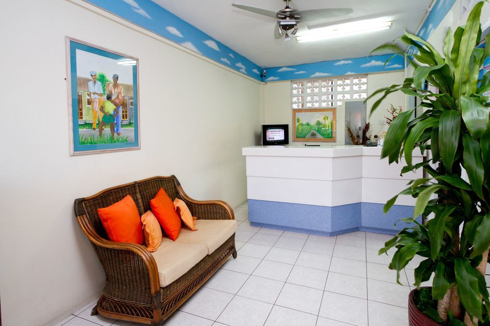 Melrose Beach Apartments Inc 布里奇敦 外观 照片
